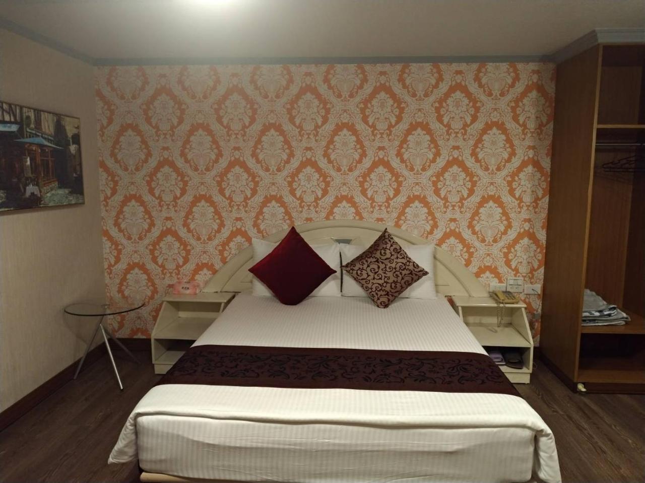 Guan Lun Hotel Хуалянь Экстерьер фото